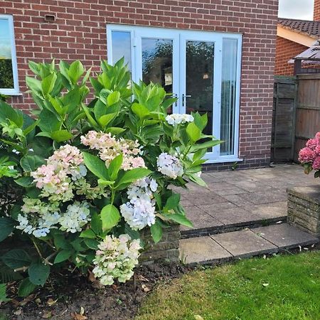 4-Bedroom Home Near Ema, Sleeps 6 Castle Donington Luaran gambar