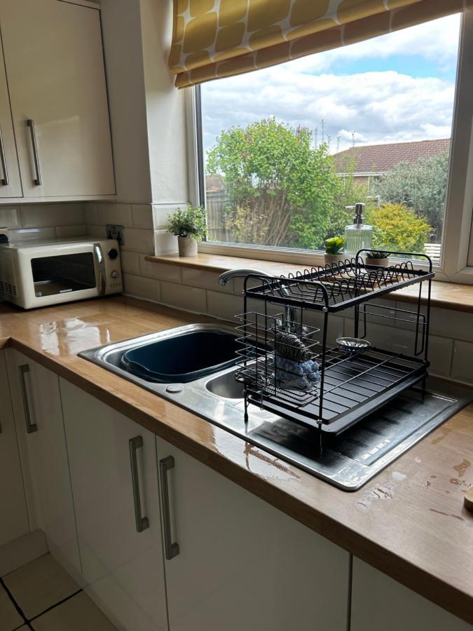 4-Bedroom Home Near Ema, Sleeps 6 Castle Donington Luaran gambar