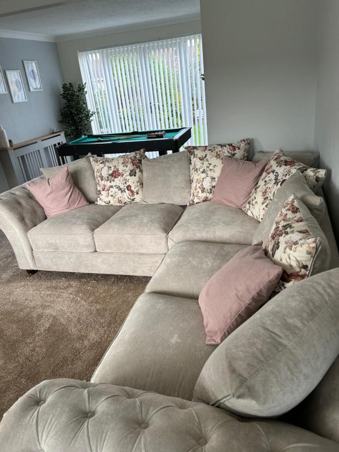 4-Bedroom Home Near Ema, Sleeps 6 Castle Donington Luaran gambar