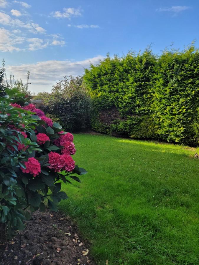 4-Bedroom Home Near Ema, Sleeps 6 Castle Donington Luaran gambar