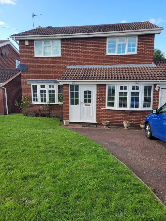 4-Bedroom Home Near Ema, Sleeps 6 Castle Donington Luaran gambar
